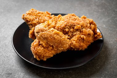 Kızarmış tavuk yemeği - abur cubur ve sağlıksız yemek