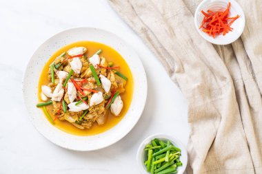 Fried yengeç ile toz köri - Tayland mutfağı