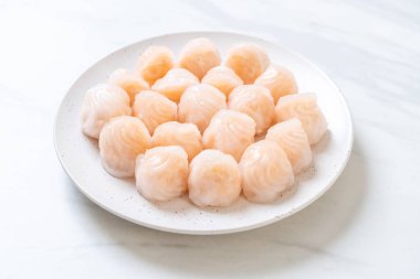 Çin karides pişmiş hamur tatlısı - Asya gıda tarzı