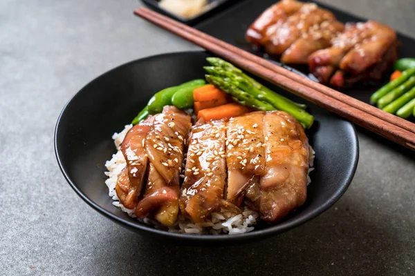 Tigela Arroz Frango Teriyaki Estilo Comida Asiática — Fotografia de Stock