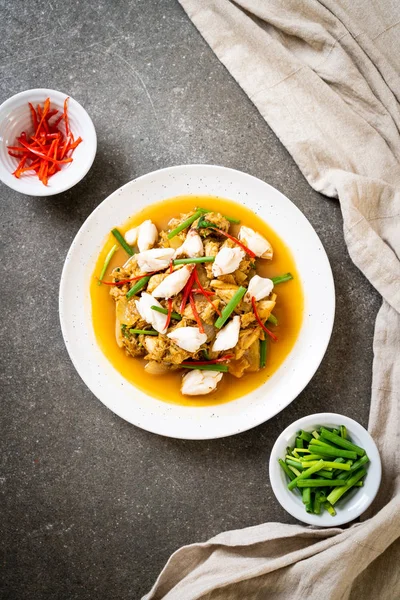 Kepiting Goreng Dengan Bubuk Kari Masakan Thailand — Stok Foto