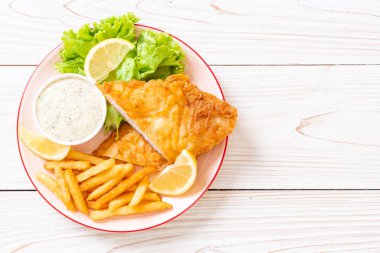 Balık ve cips - sağlıksız gıda