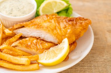 Balık ve cips - sağlıksız gıda