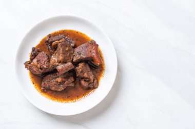 herb - Phuket Tayland geleneksel gıda tarzı ile domuz eti güveç