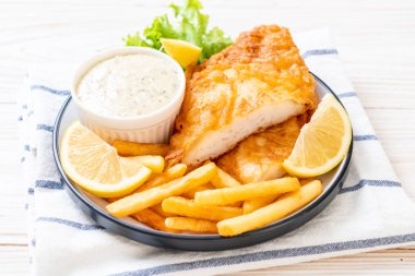 Balık ve cips - sağlıksız gıda