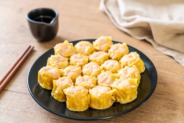 Karides Çince Buğulanmış Dumpling Sos Ile — Stok fotoğraf