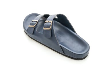 Erkekler beyaz arka plan üzerinde izole sandalet deri