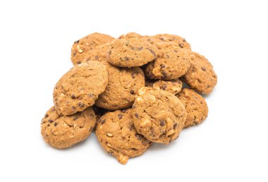 çikolata ve beyaz arka plan üzerinde izole kaşu fındık kurabiye