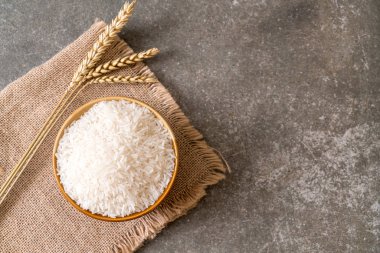 Beyaz ham Tay Yasemin pirinç