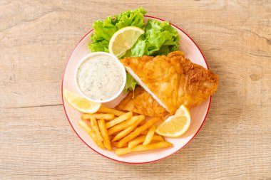 Balık ve cips - sağlıksız gıda