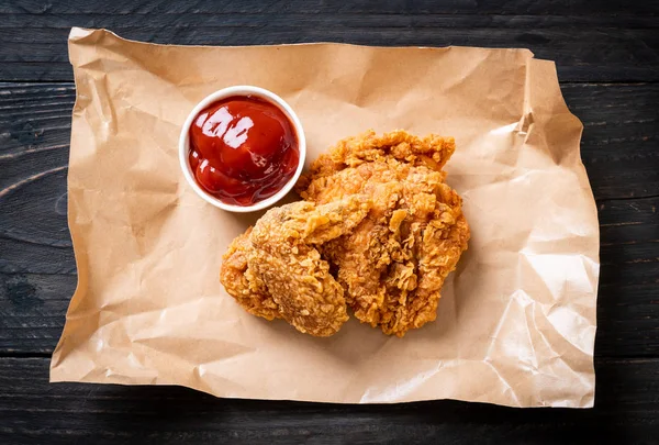 Kızarmış tavuk yemeği - abur cubur ve sağlıksız yemek