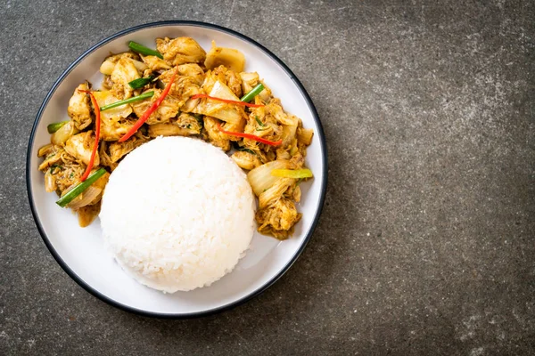 Toz köri pirinç - Tayland mutfağı ile kızartılmış yengeç