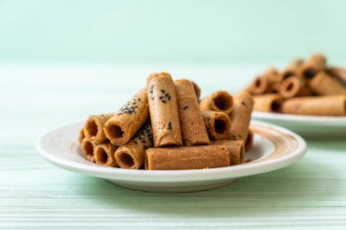 Taylandlı çıtır Hindistan cevizi roll - Tay tatlı snack