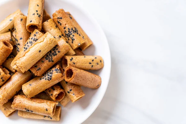 Taylandlı çıtır Hindistan cevizi roll - Tay tatlı snack