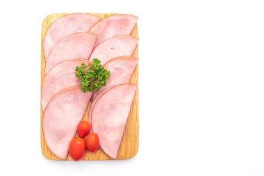 izole üzerinde beyaz arka plan dilimlenmiş jambon füme