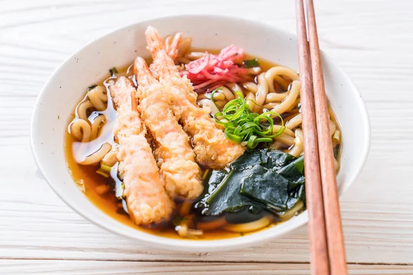 Japon usulü karidesli ramen eriştesi.