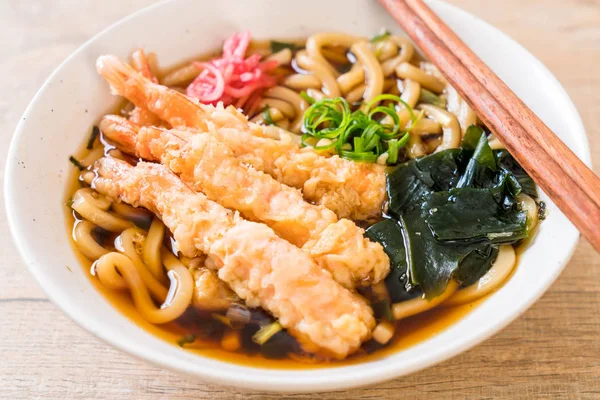 Japon usulü karidesli ramen eriştesi.