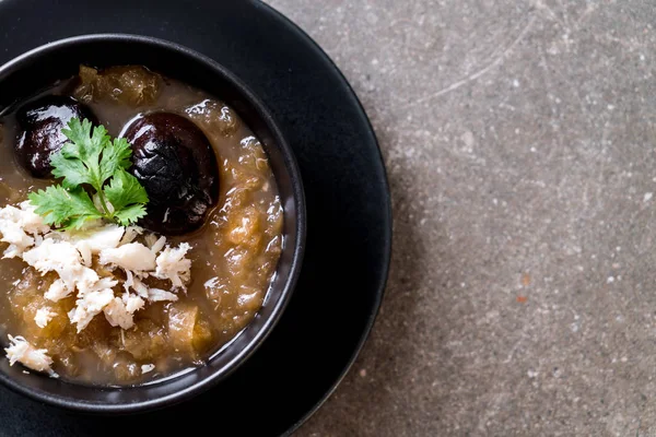 Yengeç kase kırmızı et suyu çorbası kızarmış balık Maw