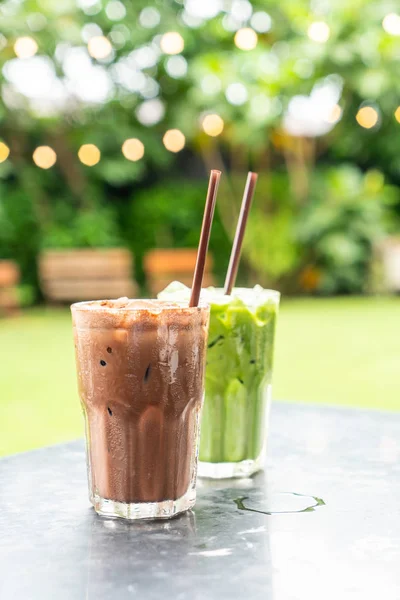 Çikolatalı süt ve sütlü restoran ve kafe buzlu yeşil çay Iced