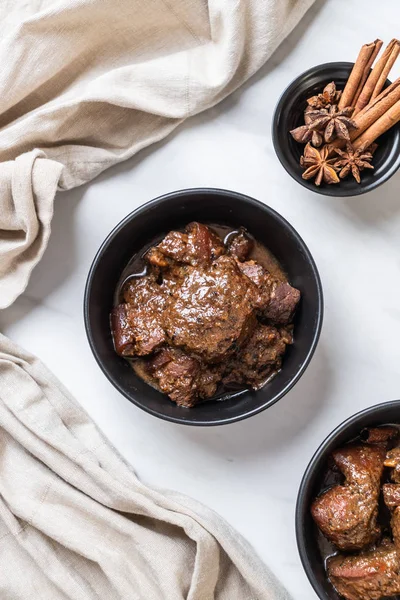 herb - Phuket Tayland geleneksel gıda tarzı ile domuz eti güveç