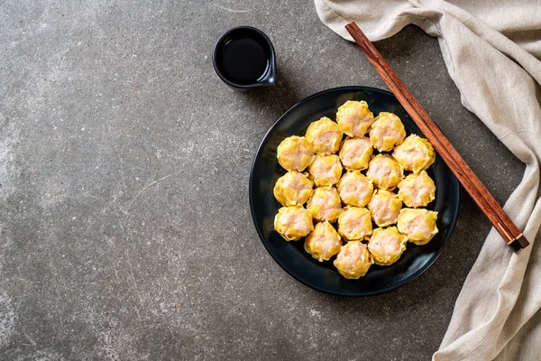 Karides Çince buğulanmış Dumpling sos ile