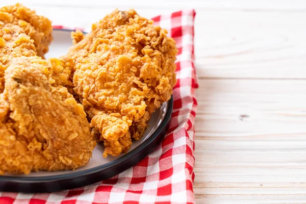 Kızarmış tavuk yemeği - abur cubur ve sağlıksız yemek