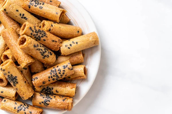 Taylandlı çıtır Hindistan cevizi roll - Tay tatlı snack