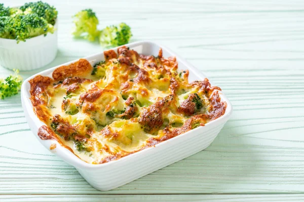 Peynirli fırında karnabahar ve brokoli graten