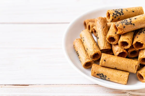 Taylandlı çıtır Hindistan cevizi roll - Tay tatlı snack