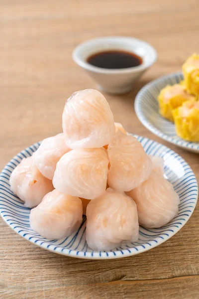Çin karides pişmiş hamur tatlısı - Asya gıda tarzı