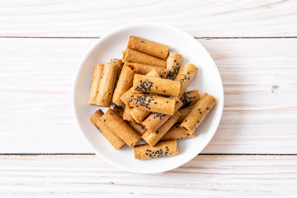 Taylandlı çıtır Hindistan cevizi roll - Tay tatlı snack