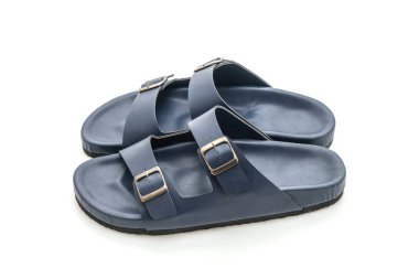 Erkekler beyaz arka plan üzerinde izole sandalet deri