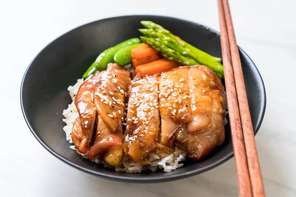 Tigela Arroz Frango Teriyaki Estilo Comida Asiática — Fotografia de Stock