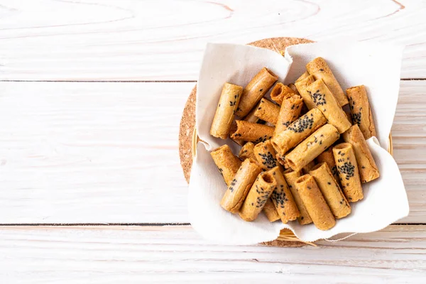 Taylandlı çıtır Hindistan cevizi roll - Tay tatlı snack