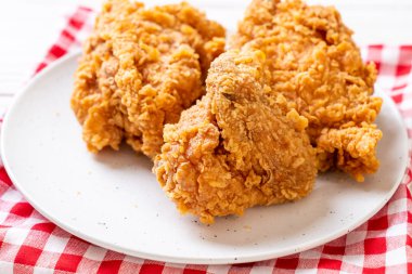 Kızarmış tavuk yemeği - abur cubur ve sağlıksız yemek