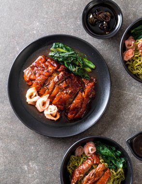 Kızarmış ördek tablo - Asya gıda tarzı