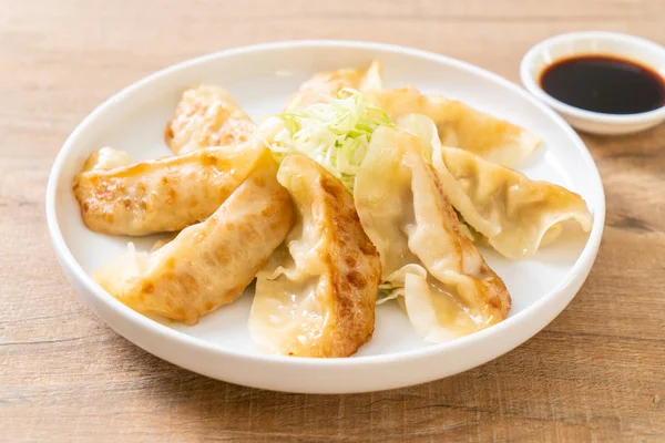 Aperitivo Japonés Gyoza Dumplings Con Salsa Soja —  Fotos de Stock