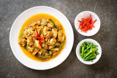 Fried yengeç ile toz köri - Tayland mutfağı