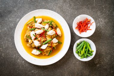 Fried yengeç ile toz köri - Tayland mutfağı