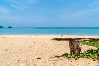 Güzel tropikal plaj ve deniz paradise Island - tatil tatil kavramı