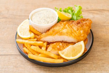 Balık ve cips - sağlıksız gıda