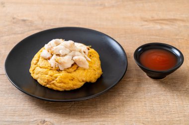 omlet Yengeç eti ve chili sos ile