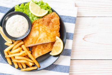 Balık ve cips - sağlıksız gıda