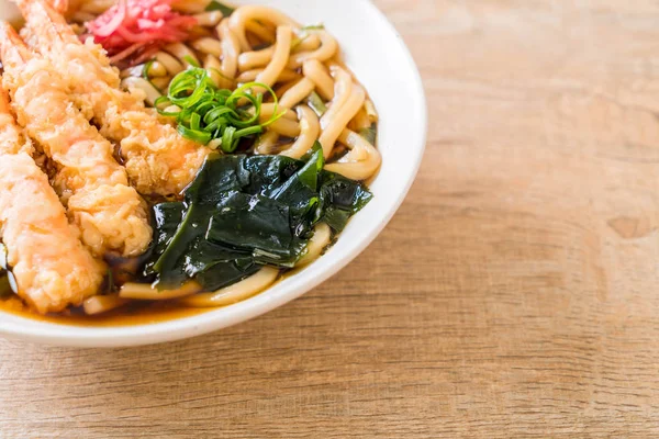 Japon usulü karidesli ramen eriştesi.