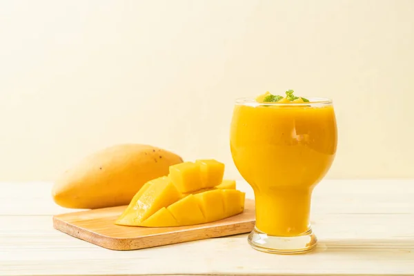 Batidos Mango Fresco Concepto Alimentos Bebidas Saludables — Foto de Stock