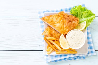 Balık ve cips - sağlıksız gıda