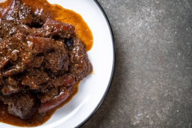 herb - Phuket Tayland geleneksel gıda tarzı ile domuz eti güveç