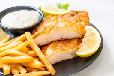 Balık ve cips - sağlıksız gıda