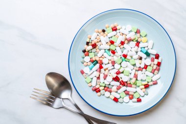 hap, ilaç, eczane, ilaç veya tıbbi plaka - healthycare kavramı üzerinde