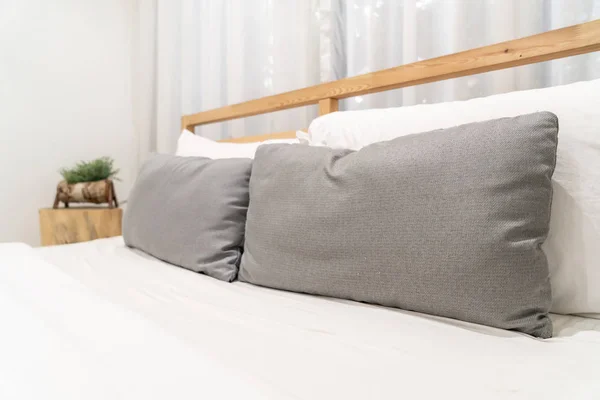 Комфортная Подушка Кровати Интерьера Спальне — стоковое фото